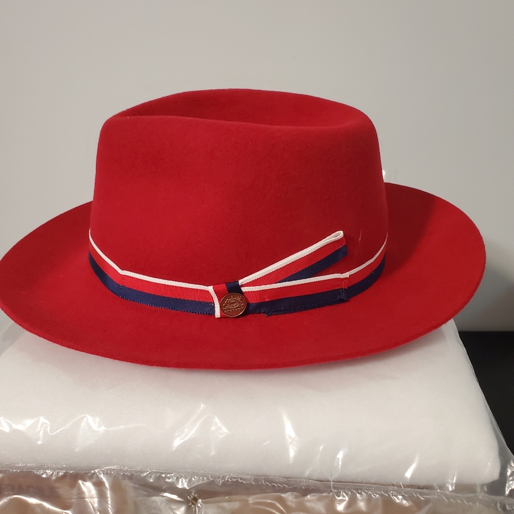 Red Stetson Aviatrix ASO Agent Carter